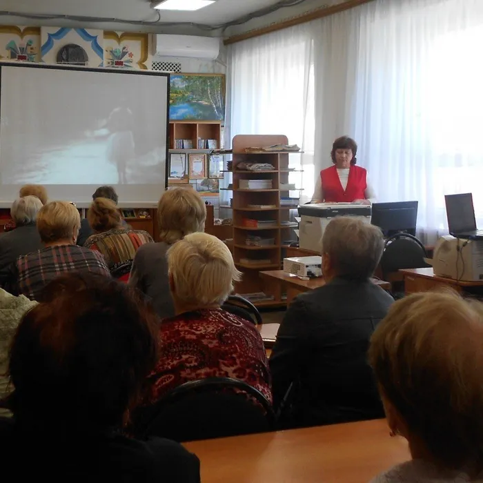 Люблю я пышное природы увяданье…