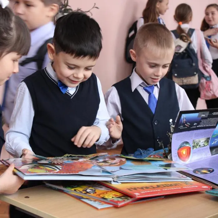 Акция «Возьми книгу в жизнь» продолжается