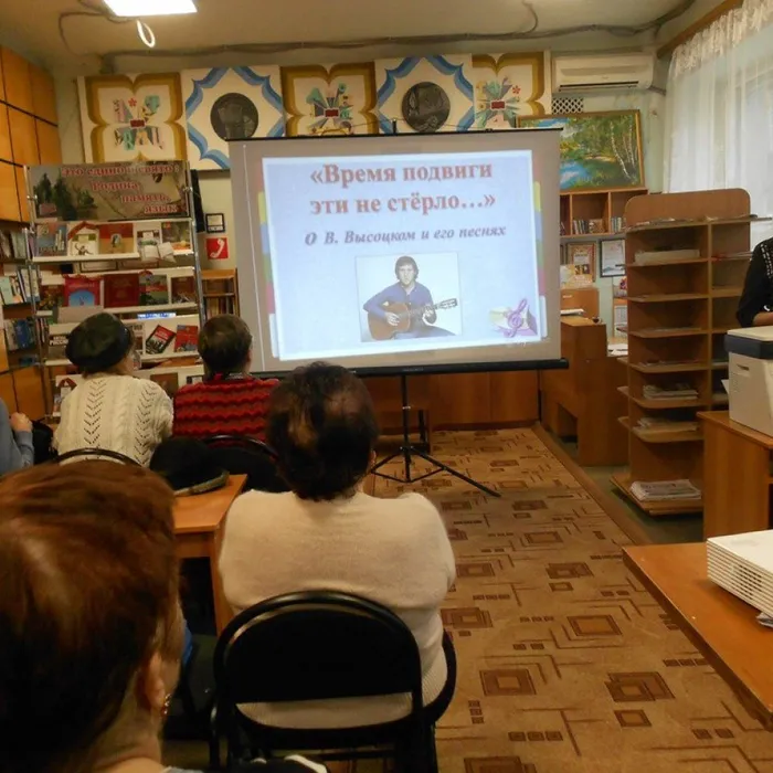 Поёт Высоцкий о войне