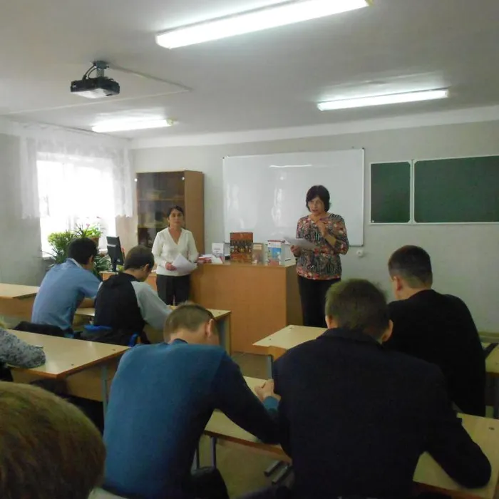 Дружба людей гору сокровищ создает