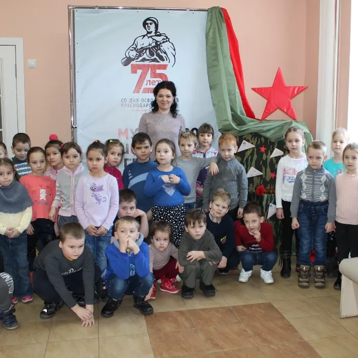 Будем в армии служить и Отчизной дорожить
