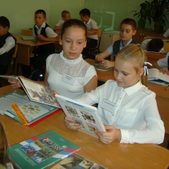 Недаром помнит вся Россия…