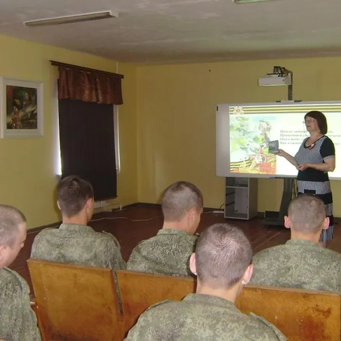 Поэзия сердцем с тобой говорит